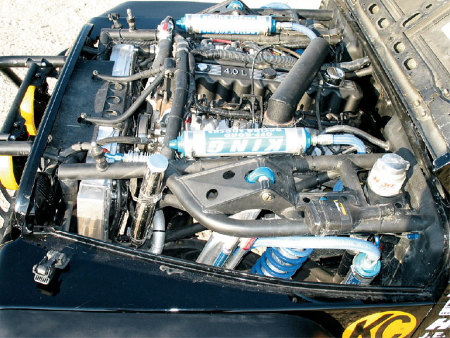 0812_4wd_10_z+1998_jeep_wrangler_desert_race_car+engine_compartment.jpg